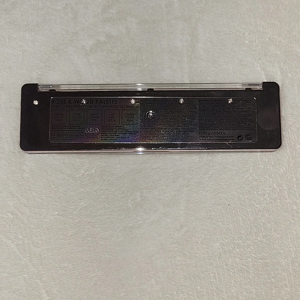 Eyeshadow - Picture 2 of 2